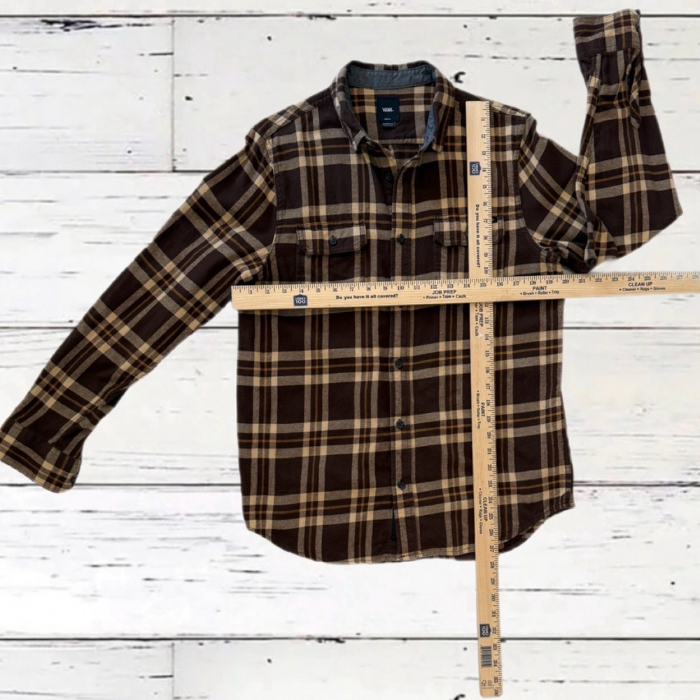 Vans Men’s Flannel Shirt (Small) | Brown Tan Plaid Long Sleeve Button-Up | 2022 - Picture 11 of 13
